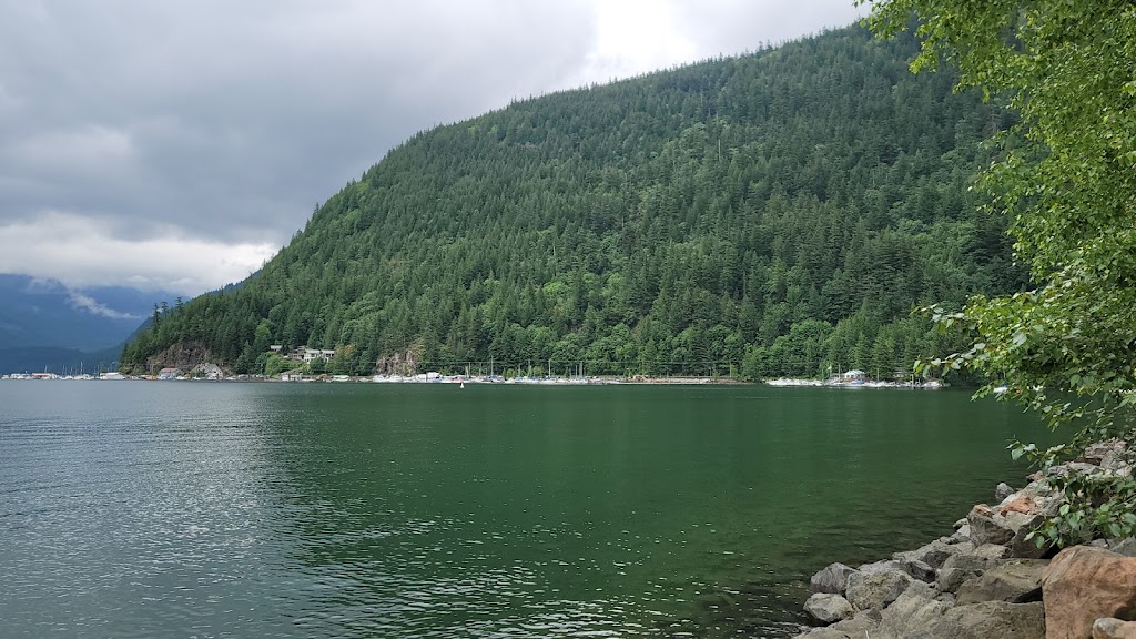 Harrison Hot Springs Marina | 102 Rockwell Dr, Harrison Hot Springs, BC V0M 1K0, Canada | Phone: (604) 796-8623