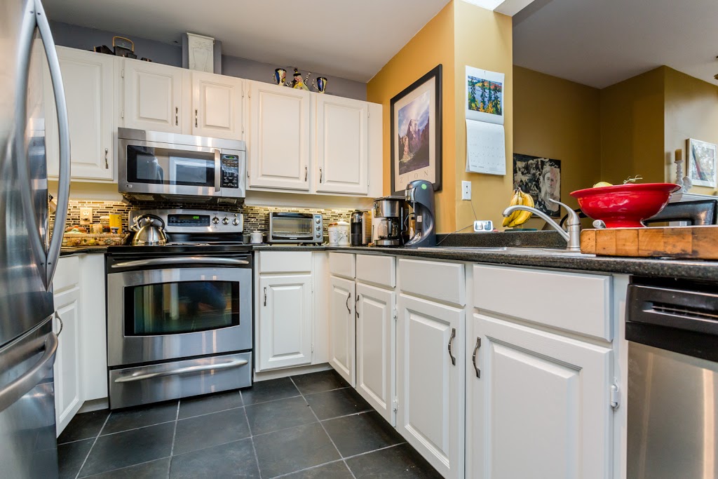 Kitchen Makeovers | 3347 262 St Unit #4, Aldergrove, BC V4W 3V9, Canada | Phone: (604) 599-5501