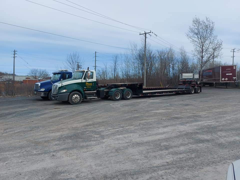 Wards Towing Service | 18 St Remy Pl, Kingston, ON K7K 6C4, Canada | Phone: (613) 546-0272