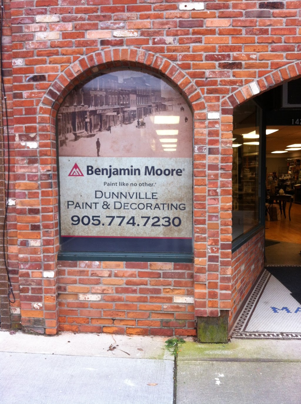 Dunnville Paint & Decorating | 142 Queen St, Dunnville, ON N1A 1H7, Canada | Phone: (905) 774-7230