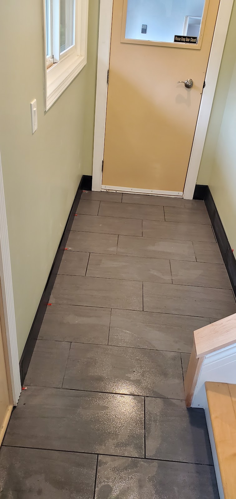 Custom Flooring Centres | 7345 Duncan St, Powell River, BC V8A 1W6, Canada | Phone: (604) 485-7555