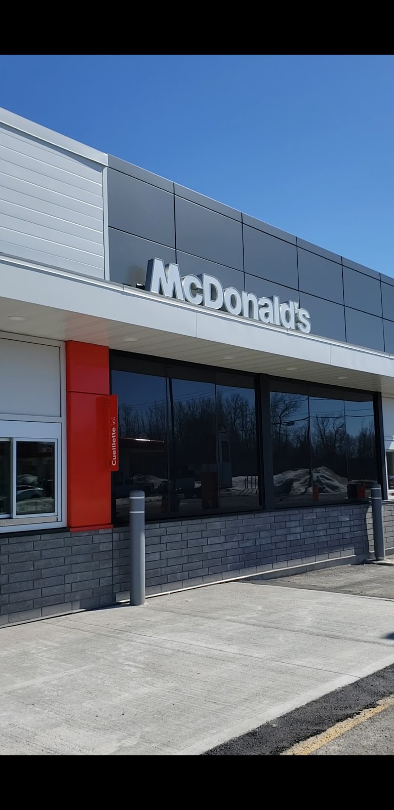 McDonalds | 3000 Rue des Balkans, Trois-Rivières, QC G9C 0M8, Canada | Phone: (819) 693-1971