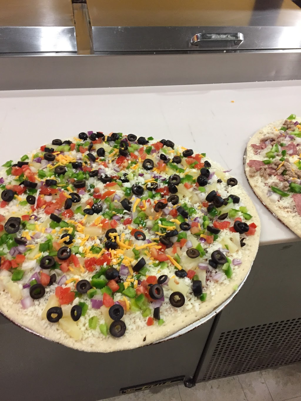 Sidras Pizza | 20202 66 Ave #335, Langley City, BC V2Y 1P3, Canada | Phone: (604) 532-1000