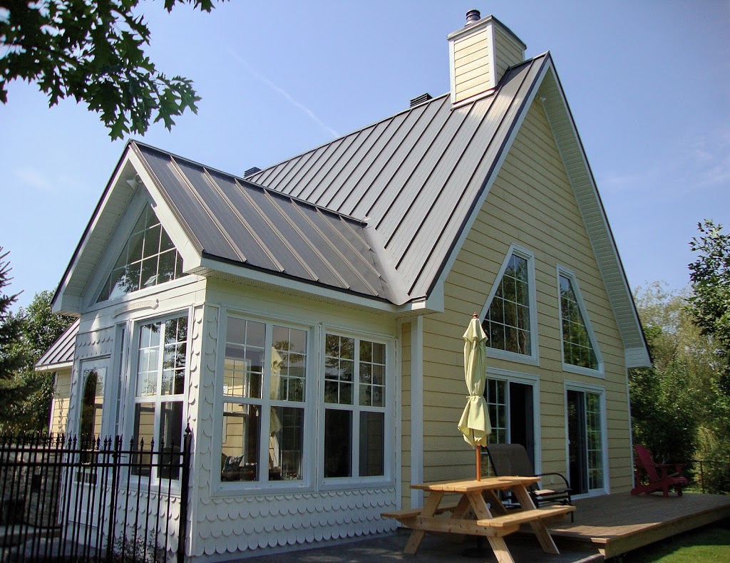 Steel Roofing Canada | 652 Bishop St N #2a, Cambridge, ON N3H 4V6, Canada | Phone: (519) 650-1285