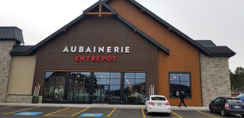 Aubainerie Entrepôt | 365 Trans Canada Hwy, QC-117, Mont-Tremblant, QC J8E 2X4, Canada | Phone: (819) 425-1145