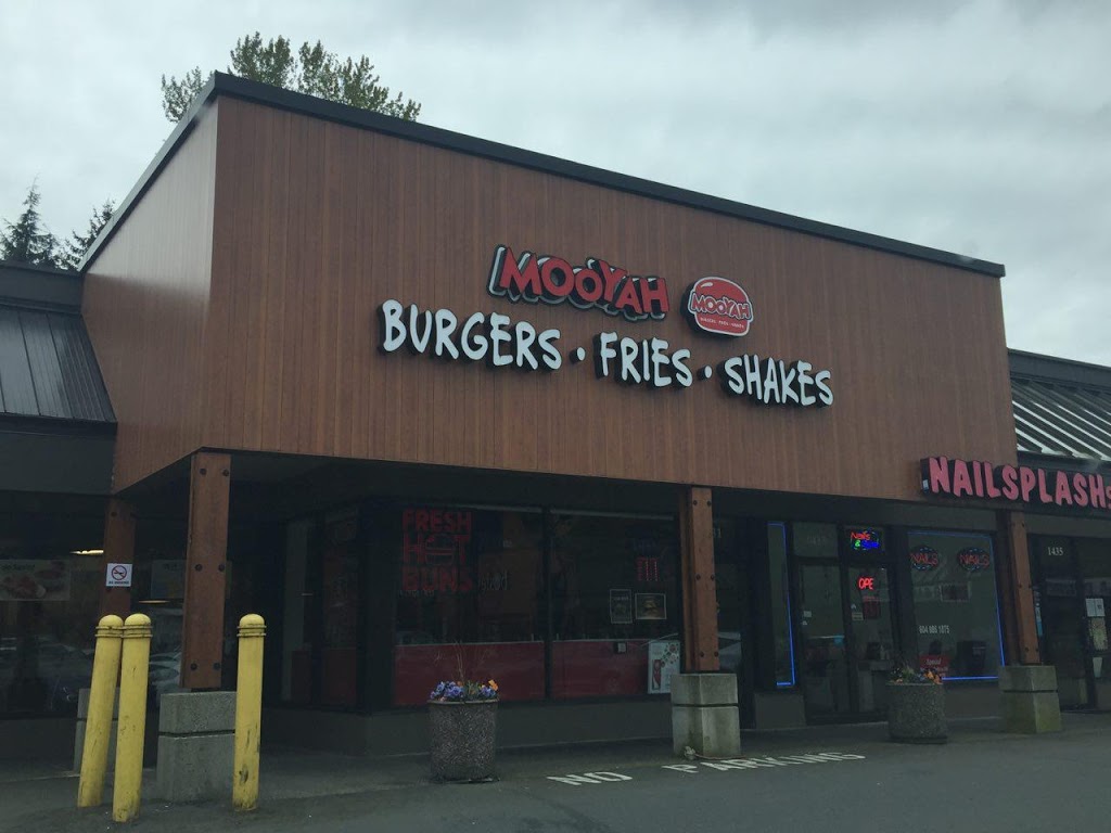 MOOYAH Burgers Fries & Shakes | 1431 Marine Dr, North Vancouver, BC V7P 1T5, Canada | Phone: (604) 971-4611