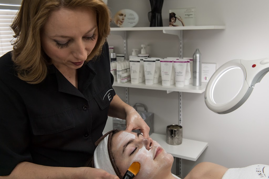 Centre de Beauté Isabelle | 18 Rue Tremblay, Baie-Saint-Paul, QC G3Z 2R7, Canada | Phone: (418) 240-1187