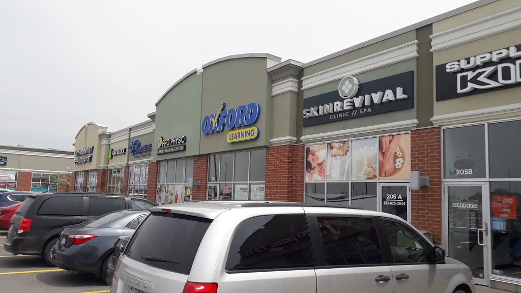 Strandherd Crossing | 3302 Woodroffe Ave, Nepean, ON K2J 0P9, Canada | Phone: (877) 504-4114