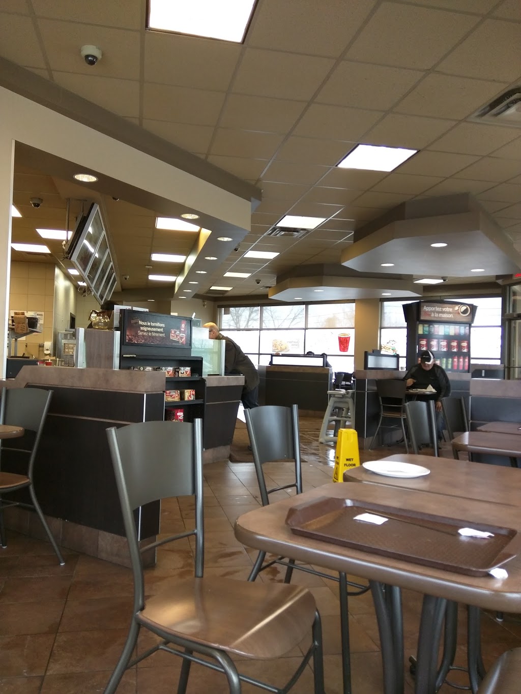 Tim Hortons | 9725 Boul Henri-Bourassa E, Montréal, QC H1C 0B8, Canada | Phone: (514) 494-2261