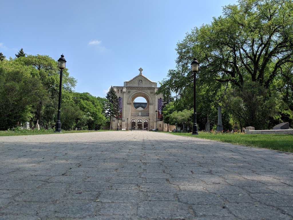 Saint Boniface Cathedral | 180 Avenue de la Cathedrale, Winnipeg, MB R2H 0H7, Canada | Phone: (204) 233-7304