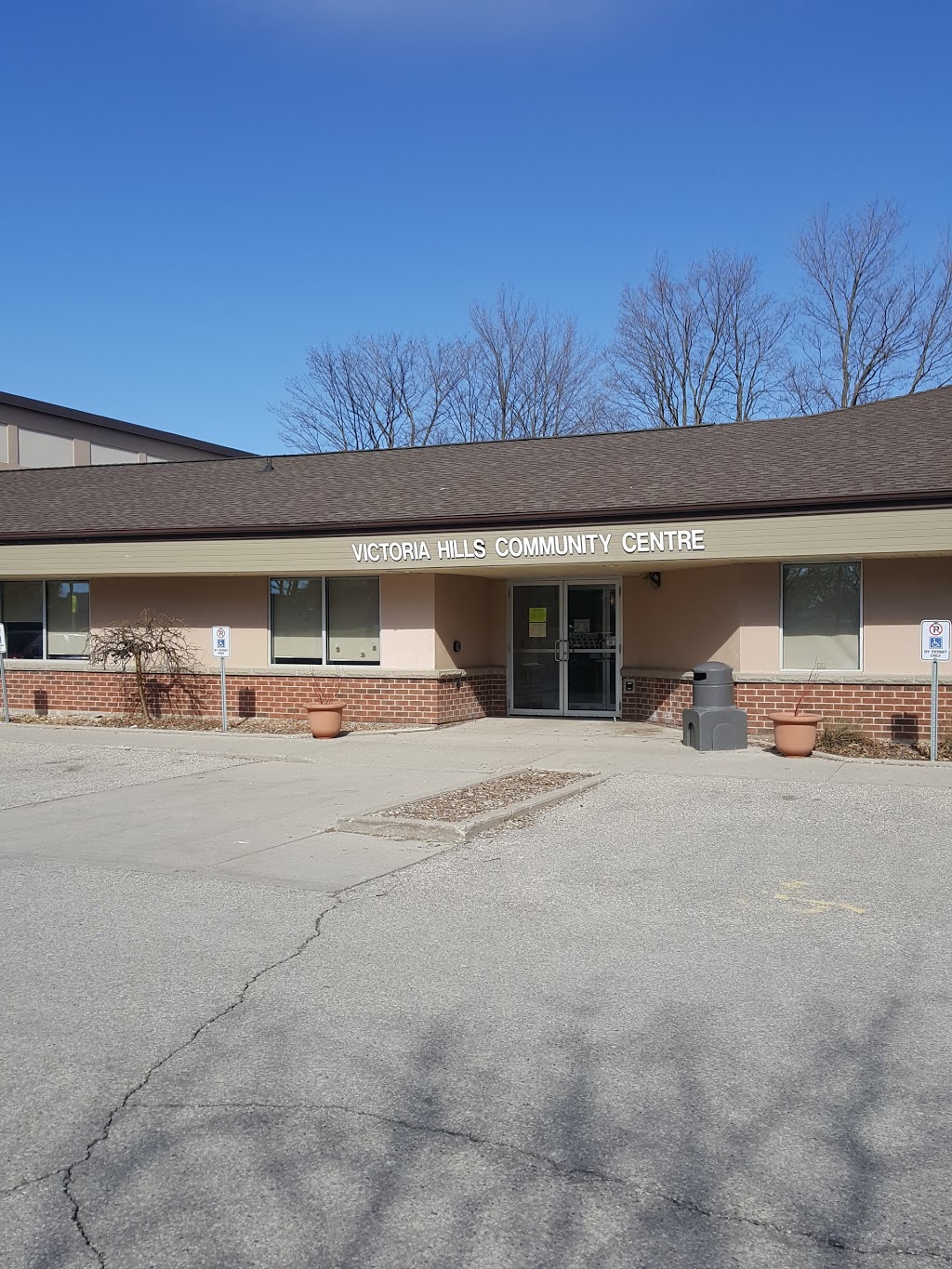 Victoria Hills Community Centre | 10 Chopin Dr, Kitchener, ON N2M 2G2, Canada | Phone: (519) 741-2717