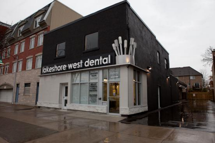 Lakeshore West Dental Office | 3390 Lake Shore Blvd W, Etobicoke, ON M8W 1M9, Canada | Phone: (416) 251-5707