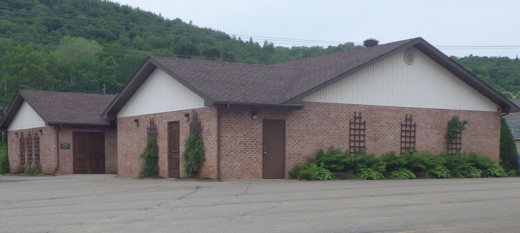 Salle du Royaume des Témoins de Jéhovah | 1414 QC-117, Mont-Tremblant, QC J8E 2X8, Canada | Phone: (819) 425-9250