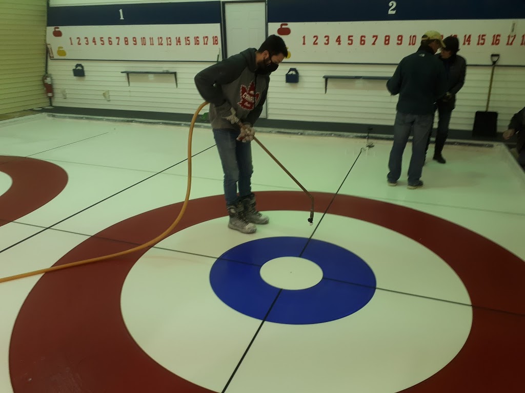 Sutton Curling Club | 26 Rue Pleasant, Sutton, QC J0E 2K0, Canada | Phone: (450) 538-3226