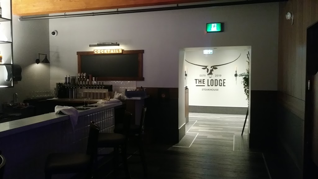 The Lodge steakhouse | 20699 42 Ave, Langley City, BC V3A 3B1, Canada | Phone: (604) 510-8957