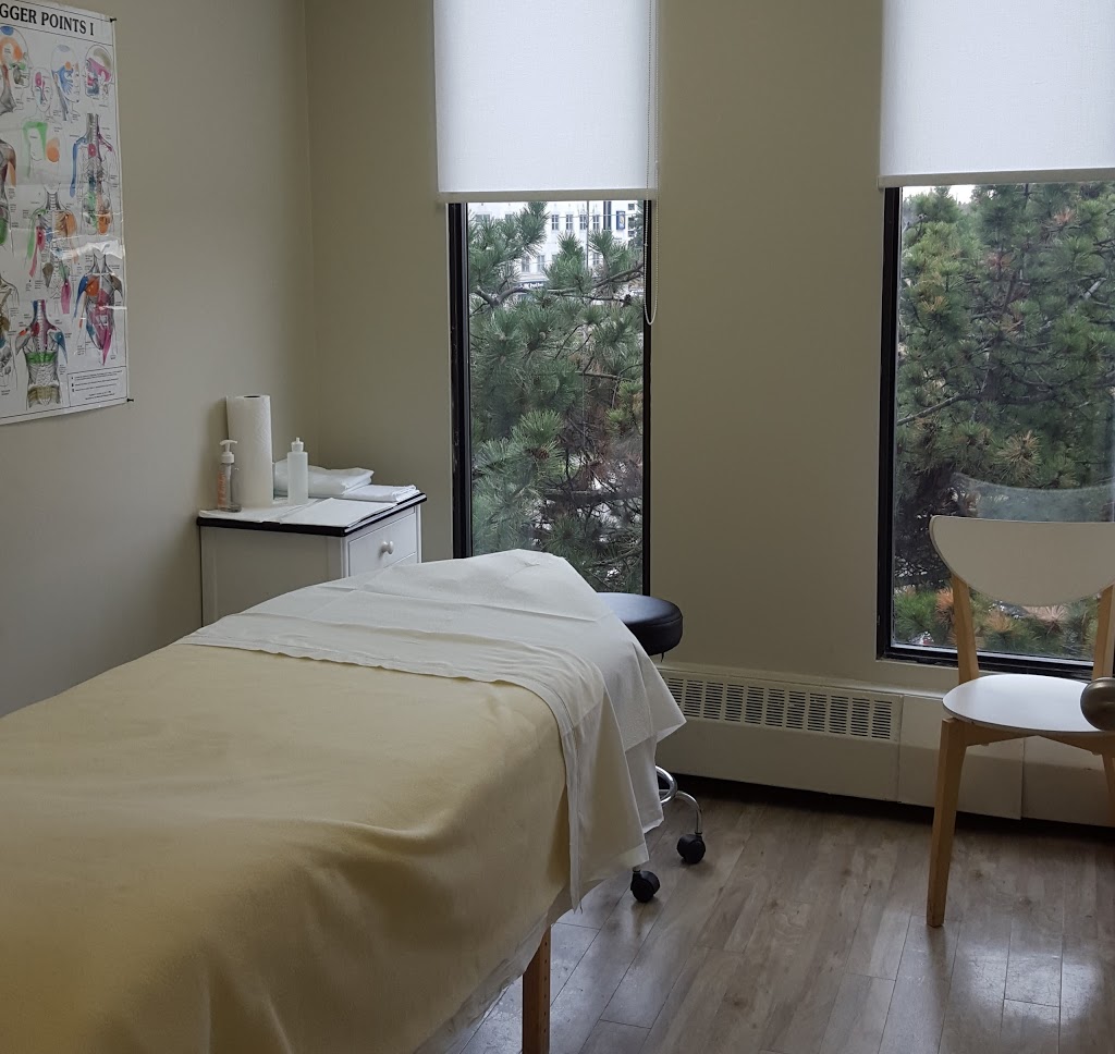 Klinika: Chiropractor, Physiotherapy, Massage, Naturopathy, Acup | 4430 Bathurst St #313, North York, ON M3H 3S3, Canada | Phone: (416) 638-2622