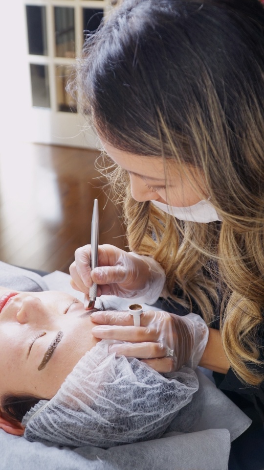 That Brow oakville | Gladeside Ave, Oakville, ON L6M 0P5, Canada | Phone: (416) 520-8881