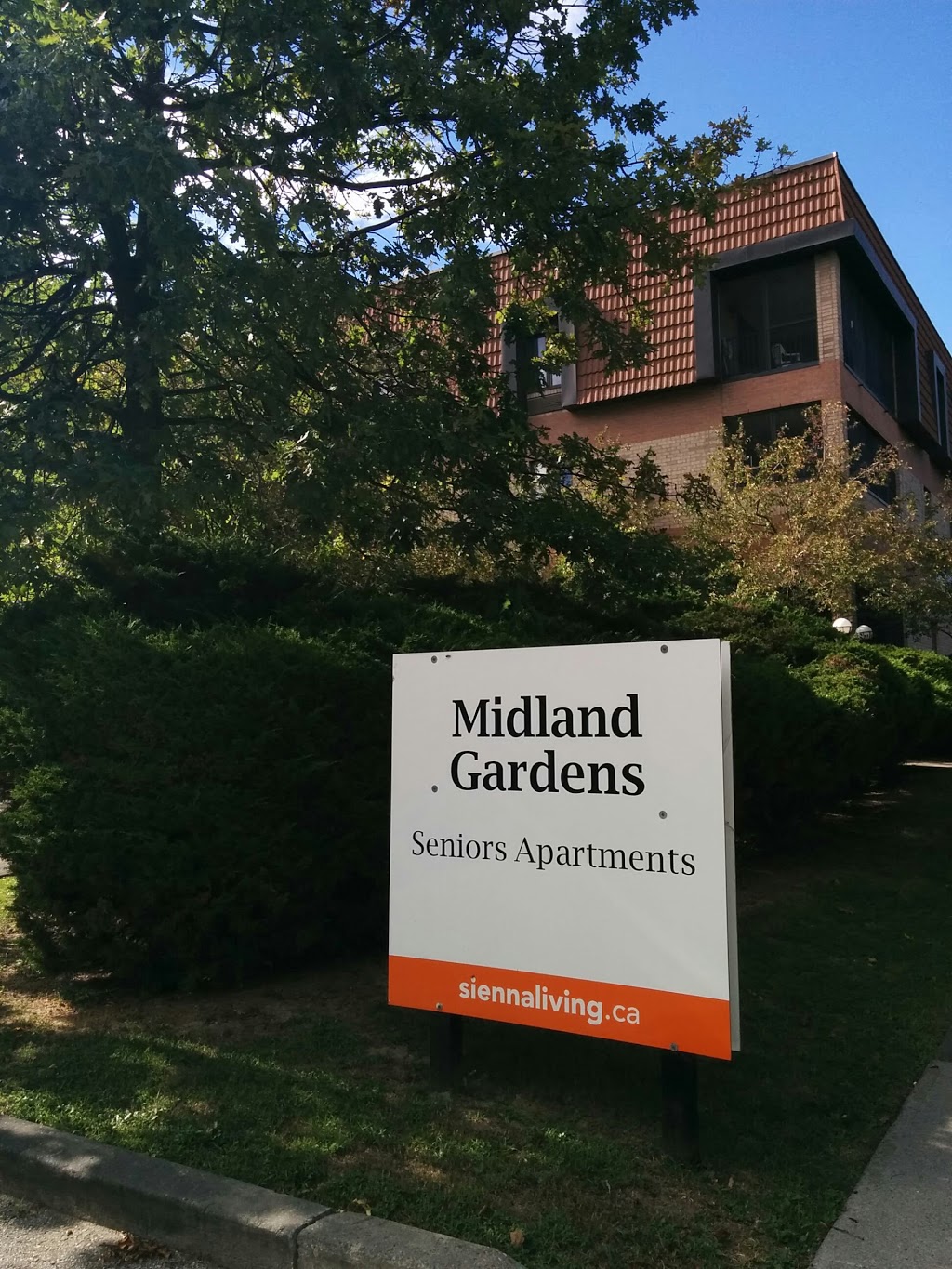 Midland Gardens Seniors Apartments | 130 Midland Ave, Scarborough, ON M1N 4E6, Canada | Phone: (647) 285-3949