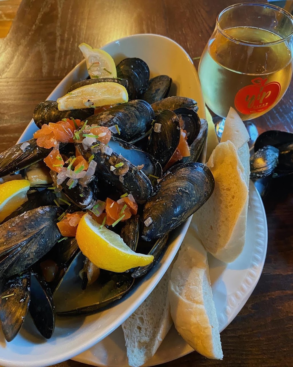 Periwinkles at Beach Street Inn | 16 Beach St, St. Martins, NB E5R 1C7, Canada | Phone: (506) 833-4772