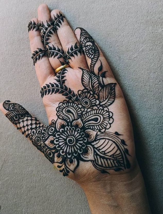 Naazs Henna | 255 Glenlake Ave, Toronto, ON M6P 1G2, Canada | Phone: (647) 913-0784