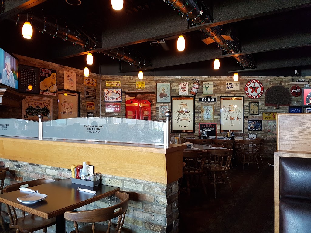 Skeeter Barlows Grill & Bar | 2713 Old Lakeshore Rd, Brights Grove, ON N0N 1C0, Canada | Phone: (519) 869-2794