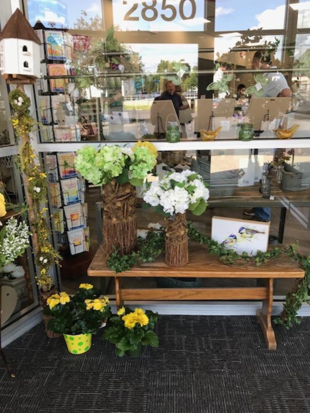 Elaines Flower Shoppe | 2850 Niagara Falls Blvd, Amherst, NY 14228, USA | Phone: (716) 692-5426