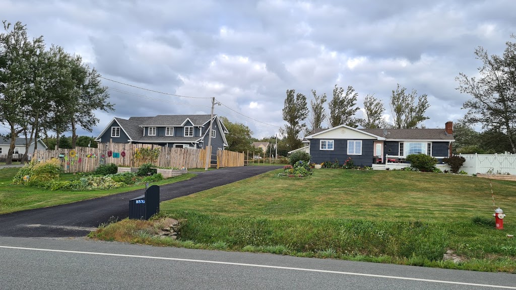 Lighthouse Cottages | 8537 Route 19, Port Hood, NS B0E 2W0, Canada | Phone: (902) 787-3345