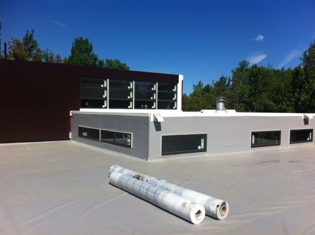 Cruickshank Flat Roofing | 719027 Hwy 6, Shallow Lake, ON N0H 2K0, Canada | Phone: (519) 371-7165