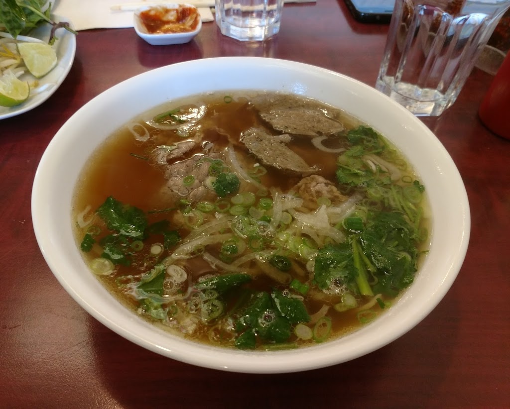 Pho 4 Me | 2809 Mill Woods Rd NW, Edmonton, AB T6K 4A9, Canada | Phone: (587) 754-2804