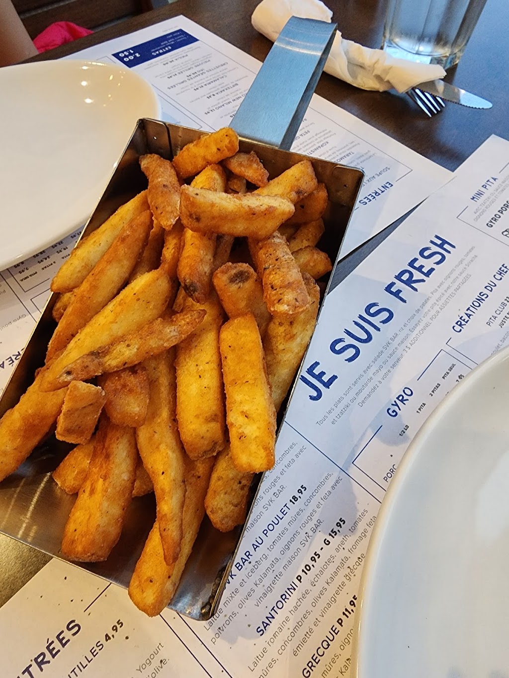 Souvlaki Bar - Blainville | 1407 Bd Michèle-Bohec, Blainville, QC J7C 5L4, Canada | Phone: (450) 987-9100