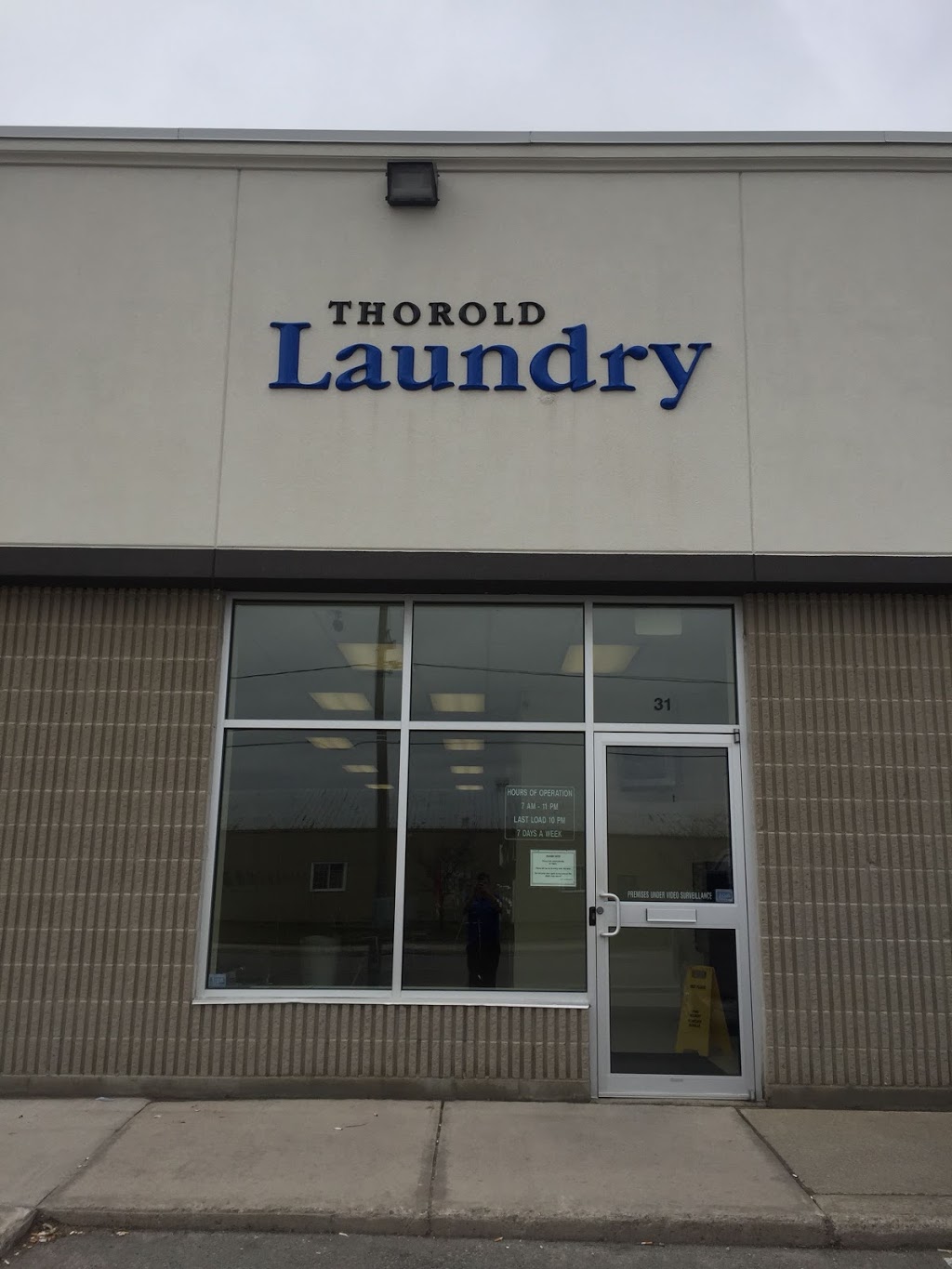 Thorold Laundromat | 9 Pine St N, Thorold, ON L2V 3Z9, Canada