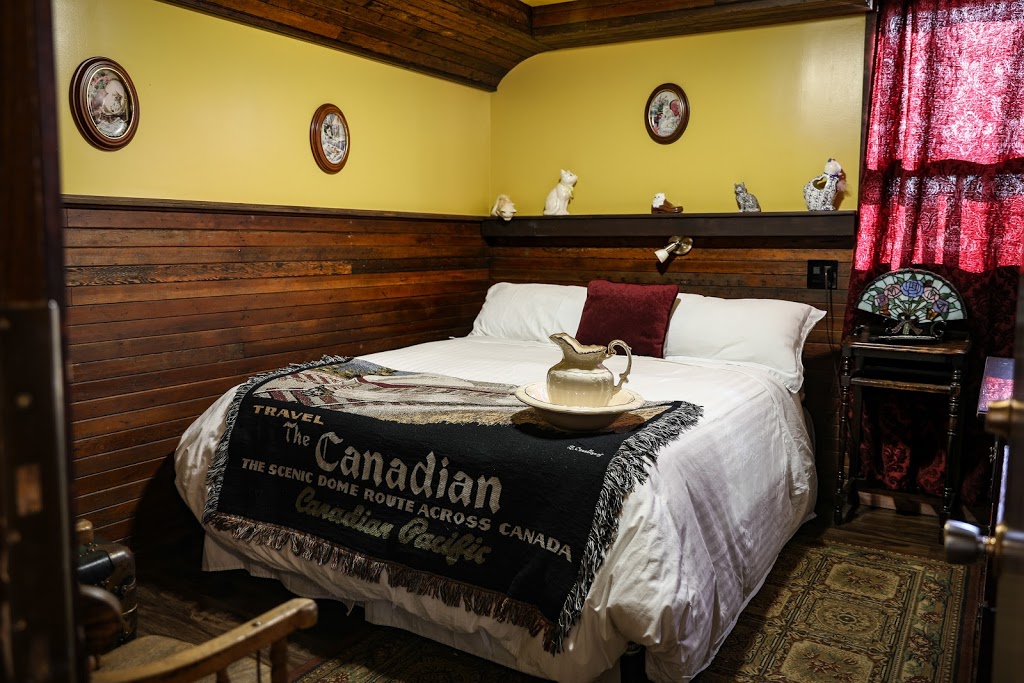 Rockyview Hotel | 304 1 St W, Cochrane, AB T4C 1X8, Canada | Phone: (403) 932-2442