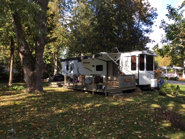 Cedar Valley Trailer Park | 657 Thunder Bridge Rd, Lindsay, ON K9V 4R1, Canada | Phone: (705) 324-9887