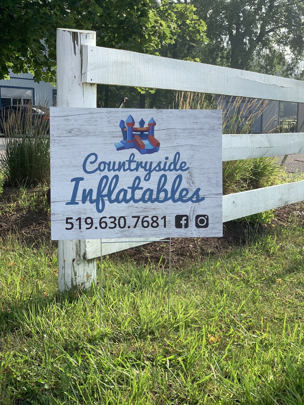 Countryside Inflatables Elgin | 8259 Mill Rd, St Thomas, ON N5P 3S5, Canada | Phone: (519) 630-7681