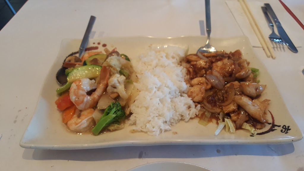 Restaurant Thai Exotique | 5350 Boulevard Henri-Bourassa, Québec, QC G1H 6Y8, Canada | Phone: (418) 626-9550