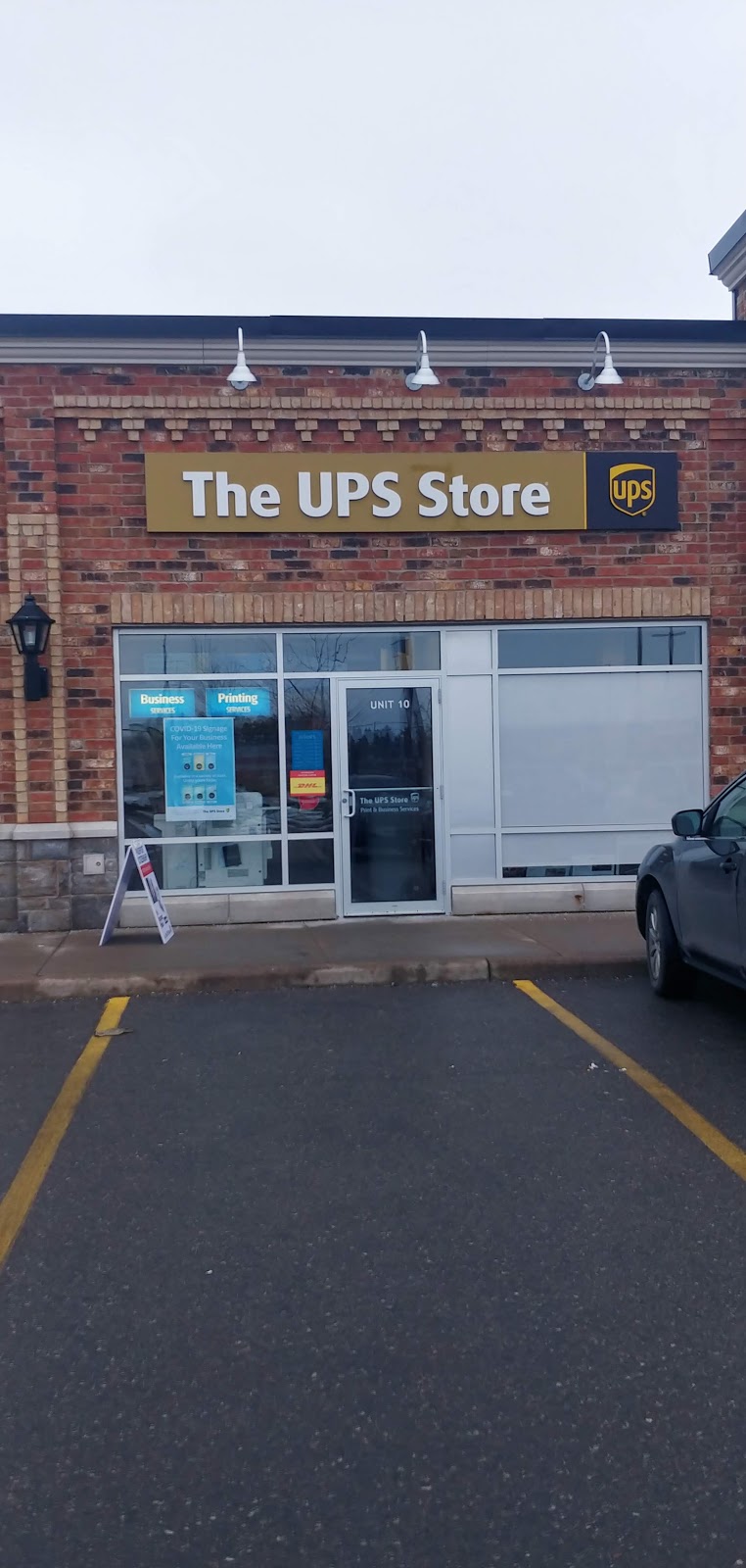 UPS Access Point | 2400 Dundas St W Unit 10, Mississauga, ON L5K 2R8, Canada | Phone: (800) 742-5877