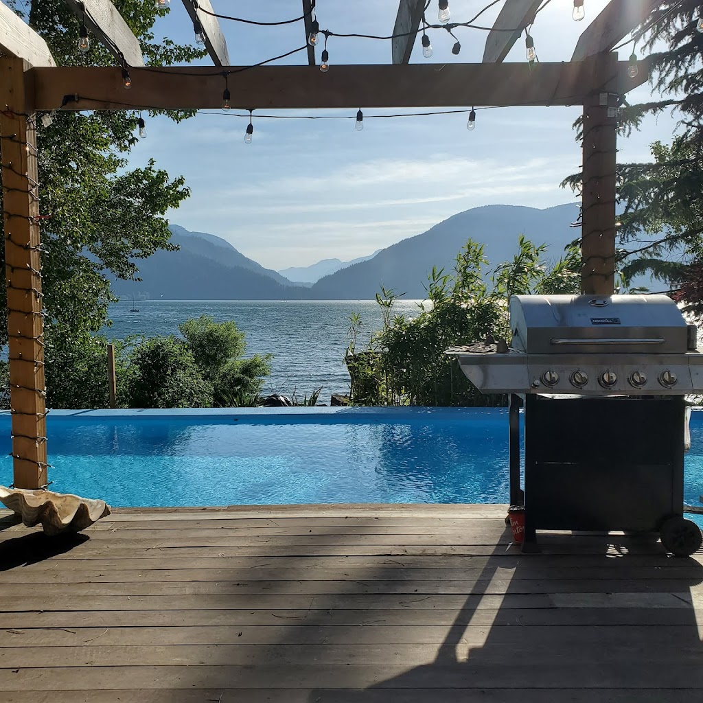 Royal Harrison Retreat @ Harrison Hot Springs | 6507 Rockwell Dr, Harrison Hot Springs, BC V0M 1A3, Canada | Phone: (778) 549-5037