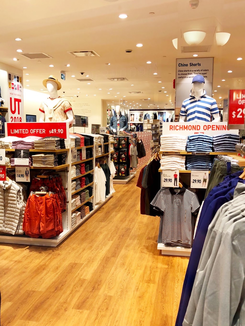 UNIQLO | 6551 No 3 Rd, Richmond, BC V6Y 2B6, Canada | Phone: (604) 330-8107