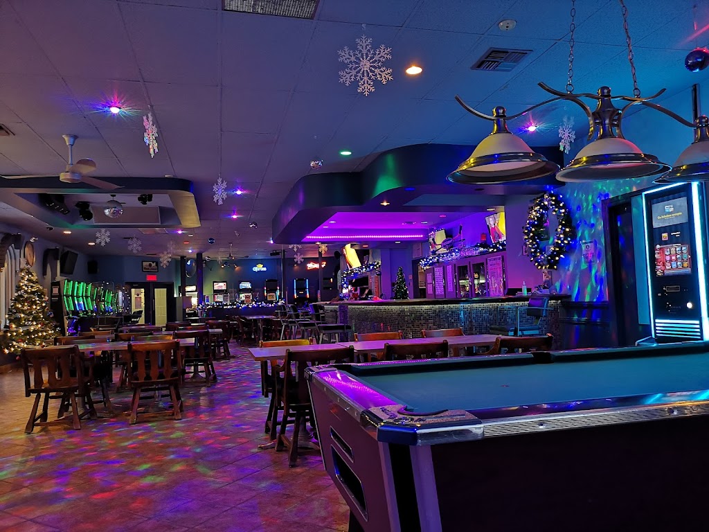 Bar Boulevard | 16620 Boul. de Pierrefonds, Sainte-Geneviève, QC H9H 1H1, Canada | Phone: (514) 626-2179