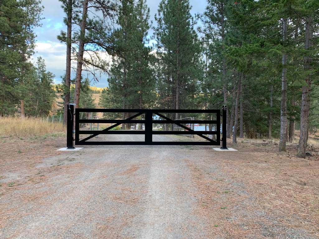 Boundary Country Door & Gate | 7649 16 St, Grand Forks, BC V0H 1H0, Canada | Phone: (250) 442-1428