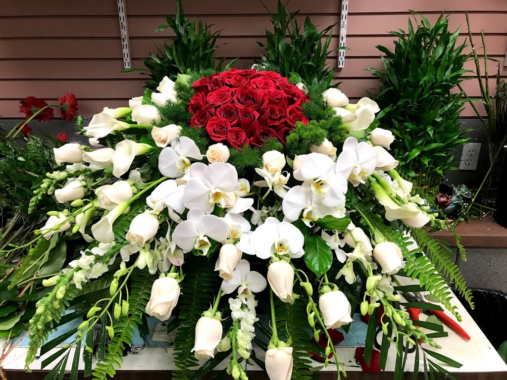 Celebrity Centre Flowers | 8360 Kennedy Rd, Unionville, ON L3R 8W4, Canada | Phone: (905) 474-2883