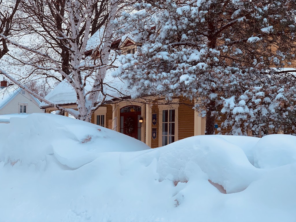 Aux Berges des Aulnaies B & B | 554 Route de la Seigneurie, Saint-Roch-des-Aulnaies, QC G0R 4E0, Canada | Phone: (581) 664-8019