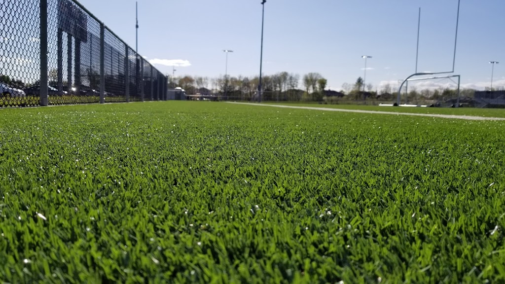 Terrain Soccer et Football Saint-Jérôme | 718 Rue Ouimet, Saint-Jérôme, QC J7Z 6B4, Canada | Phone: (450) 436-1512