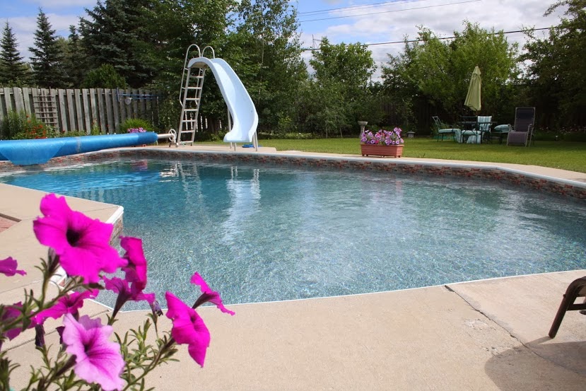 UV Pools | 4304 Henderson Hwy, Narol, MB R1C 0A1, Canada | Phone: (204) 414-1200