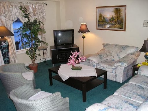 A plus Vacation Rentals Niagara Falls, Canada | 5481 Ontario Ave, Niagara Falls, ON L2E 3S4, Canada | Phone: (289) 296-9402