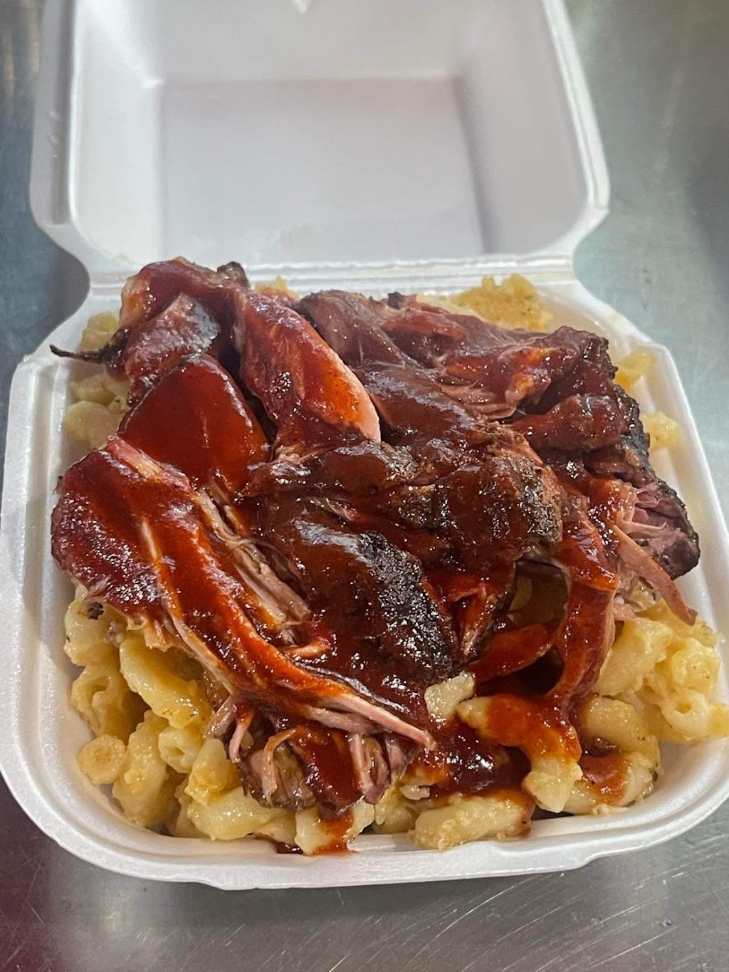 Old Haunt BBQ | 2 Sesame Street, Kahnawake, QC J0L 1B0, Canada | Phone: (438) 887-4451