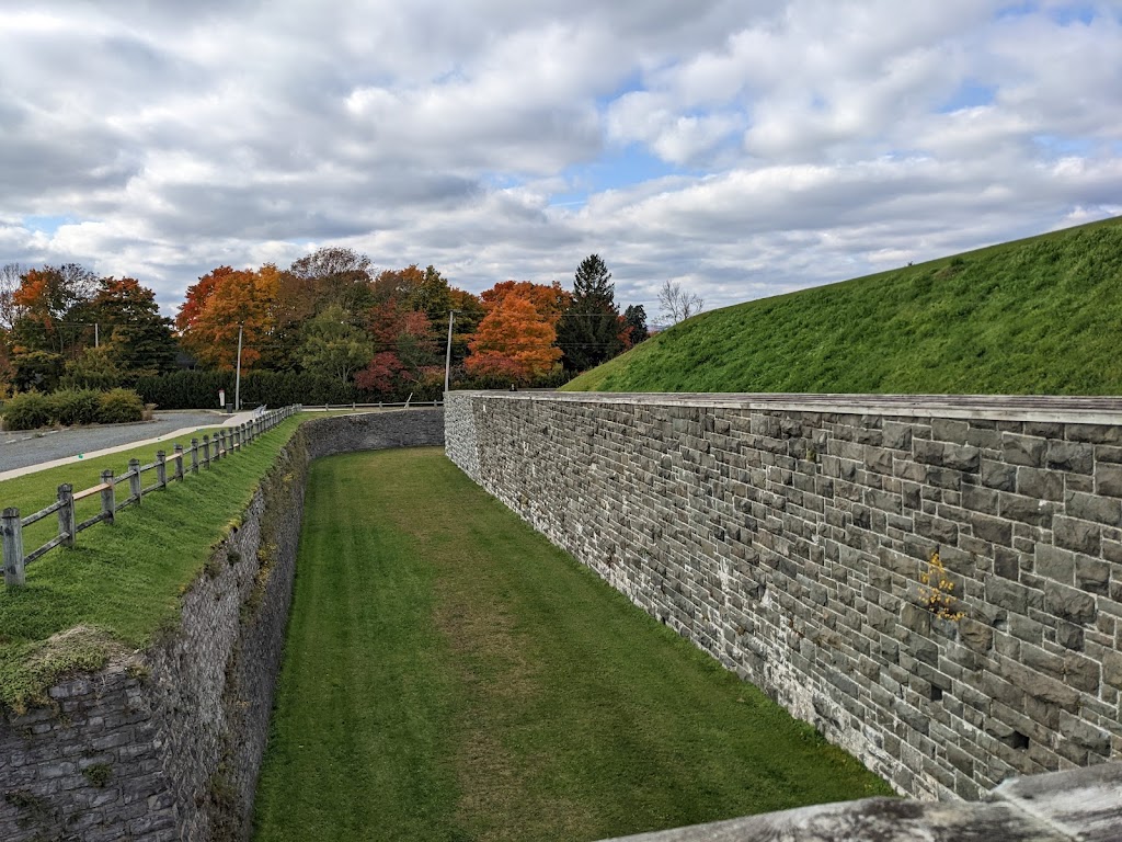 Lévis Forts National Historic Site | 41 Chem. du Gouvernement, Lévis, QC G6V 7B1, Canada | Phone: (418) 835-5182