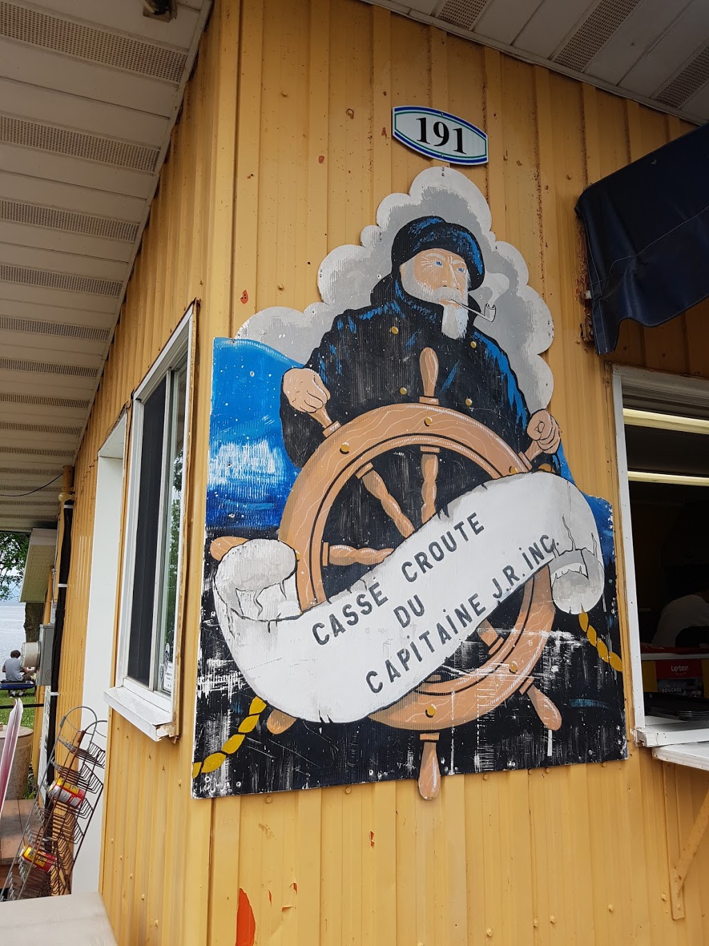 Casse-Croûte du Capitaine | 191 Boulevard Blais E, Berthier-sur-Mer, QC G0R 1E0, Canada | Phone: (581) 701-2873