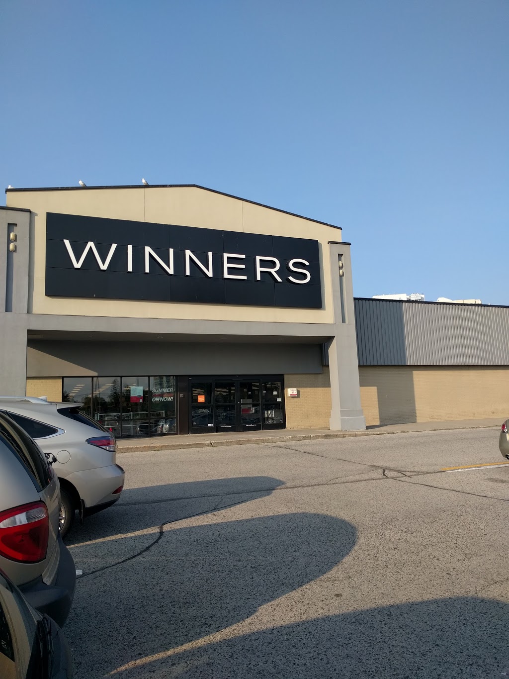 Winners | 4141 Dixie Rd, Mississauga, ON L4W 1V5, Canada | Phone: (905) 602-0941