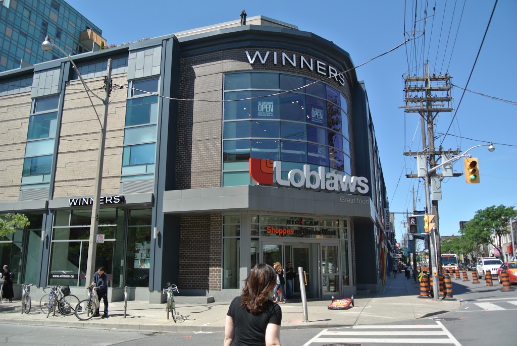 Winners | 585 Queen St W, Toronto, ON M5V 2B7, Canada | Phone: (416) 203-1694